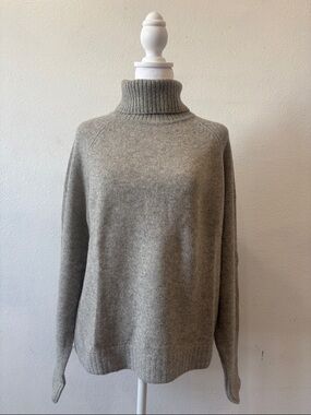 Quince 100% Yak Wool Turtleneck Sweater Warm Heather Grey